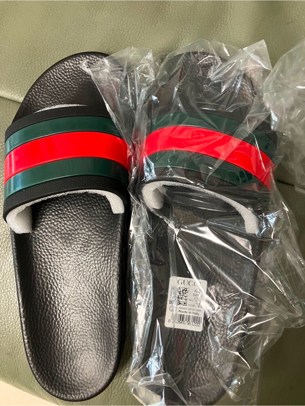 Men Gucci slides NWT AND BOX